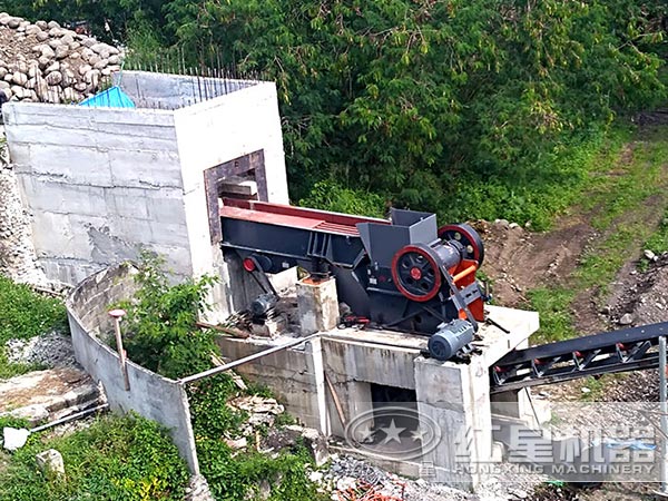 石墨破碎機現(xiàn)場安裝圖 石墨破碎機現(xiàn)場安裝圖