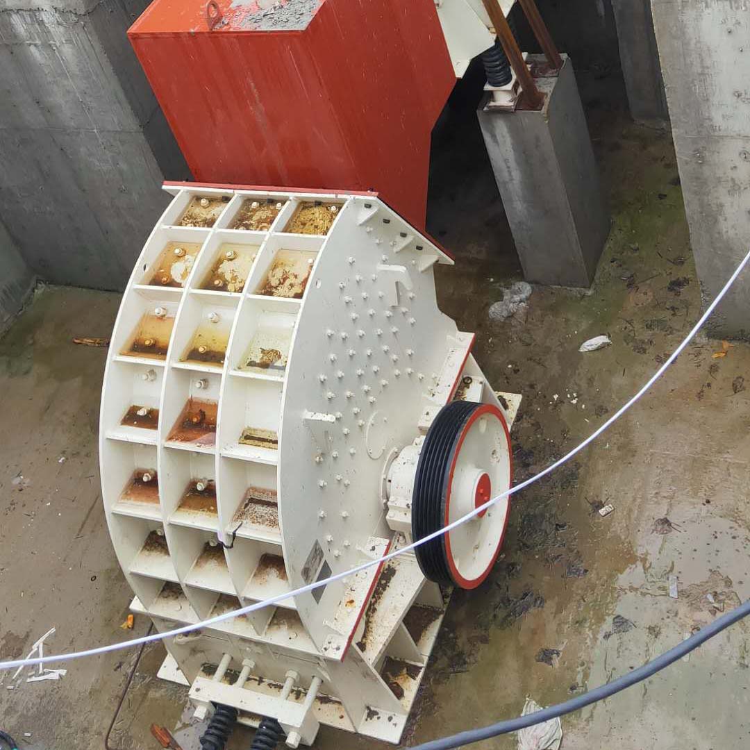 1615破碎機現(xiàn)場 1615破碎機現(xiàn)場