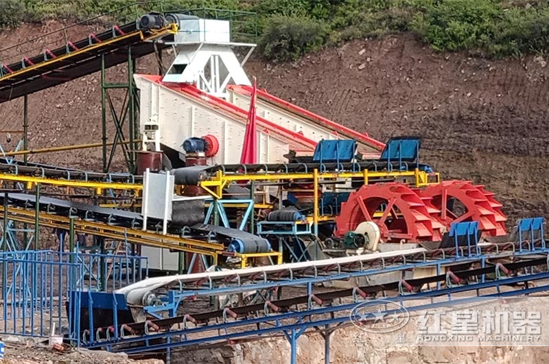 花崗巖制砂生產線洗砂現場 花崗巖制砂生產線洗砂現場