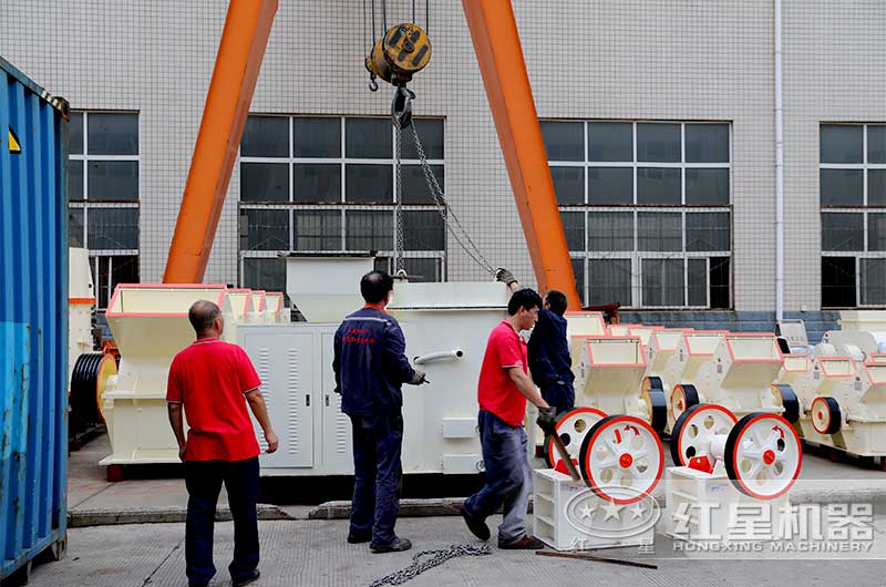 紅星廠家小型破碎機發貨