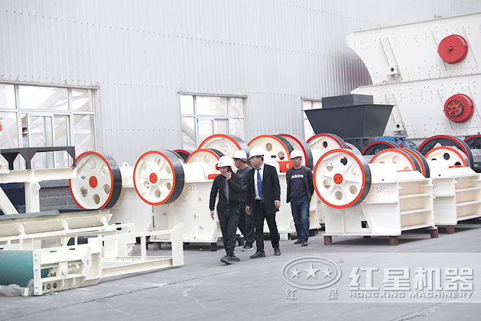 57破碎機(jī)車間大量現(xiàn)貨 57破碎機(jī)車間大量現(xiàn)貨