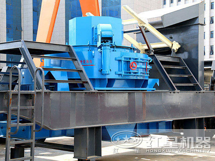 常與移動式破碎站搭配的制砂機 常與移動式破碎站搭配的制砂機