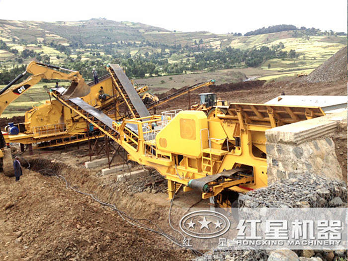 福建建筑垃圾破碎生產線正在安裝中