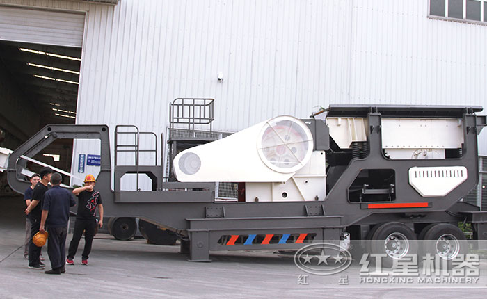 客戶到場參觀考察移動(dòng)破碎機(jī) 客戶到場參觀考察移動(dòng)破碎機(jī)