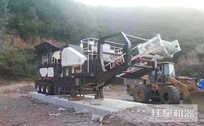 客戶建筑垃圾處理設(shè)備正等待工作 客戶建筑垃圾處理設(shè)備正等待工作