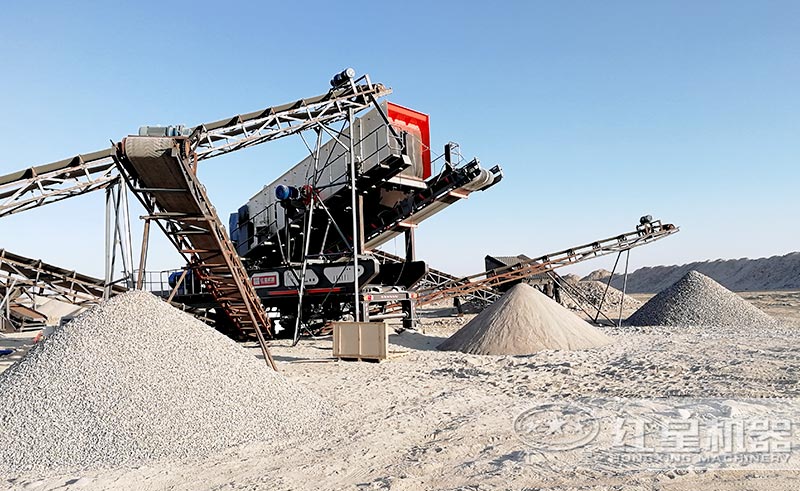 時(shí)產(chǎn)200噸的可以移動(dòng)的河卵石制砂機(jī)