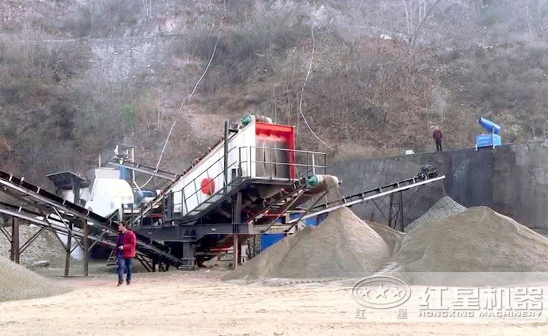 輪胎式大型流動(dòng)打石子機(jī) 輪胎式大型流動(dòng)打石子機(jī)