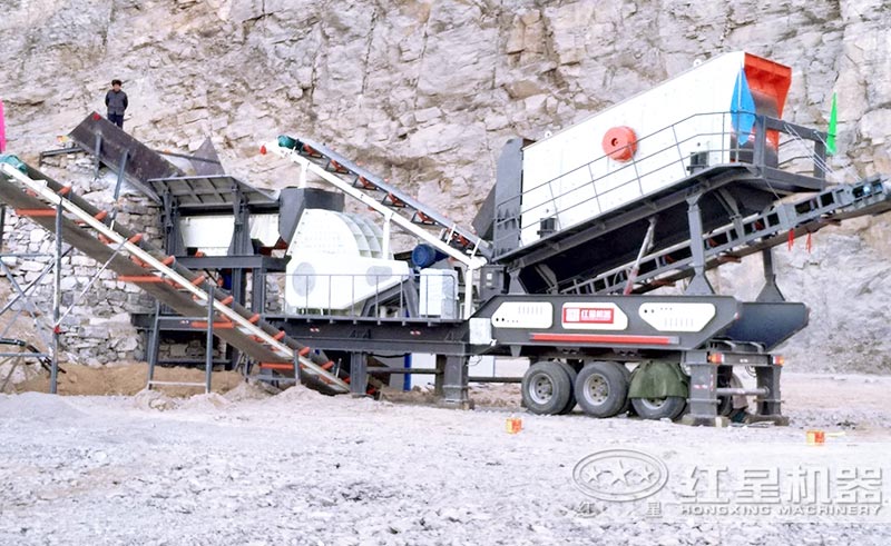 移動式大型石子粉碎機(jī)現(xiàn)場
