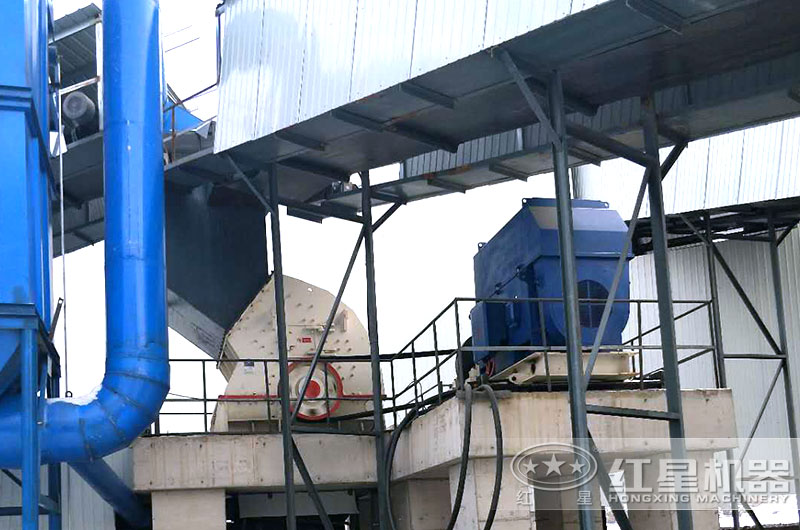 錘式破碎機現場 錘式破碎機現場