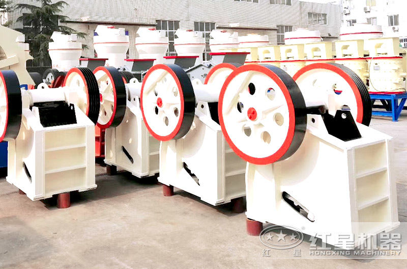 顎式破碎機廠家現(xiàn)貨圖 顎式破碎機廠家現(xiàn)貨圖