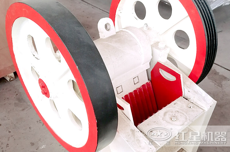 顎式破碎機細(xì)節(jié)展示 顎式破碎機細(xì)節(jié)展示