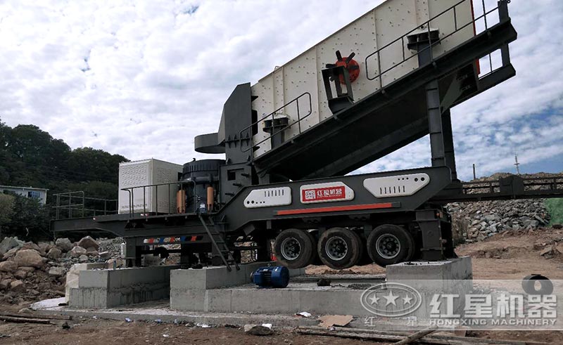 輪胎式建筑垃圾處理設備正在安裝中 輪胎式建筑垃圾處理設備正在安裝中