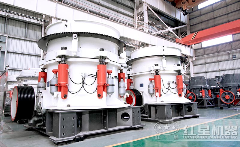 圓錐式碎石機(jī)外形較大 圓錐式碎石機(jī)外形較大