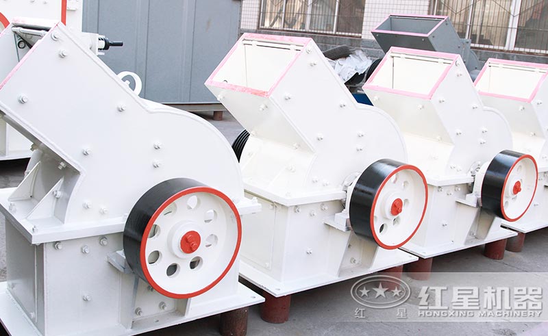 錘式碎石機(jī)外形簡單,小巧 錘式碎石機(jī)外形簡單,小巧