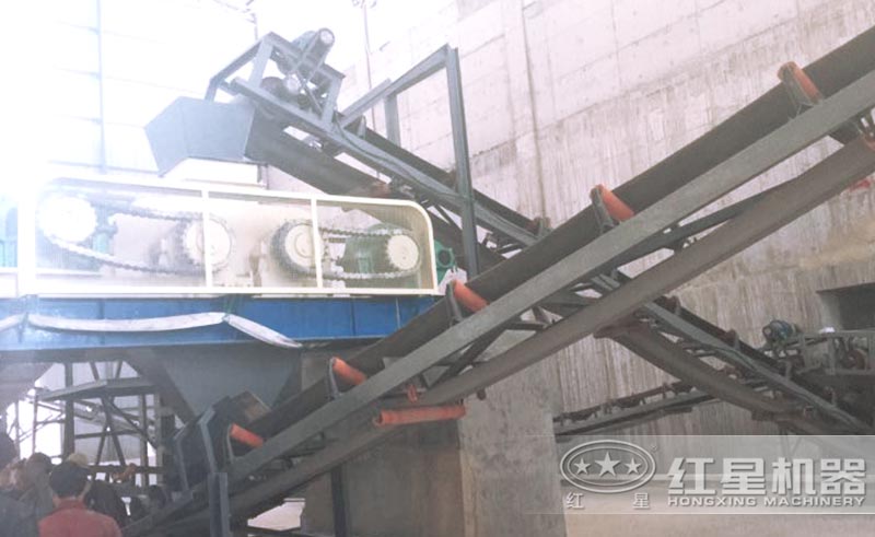 齒輥破現(xiàn)場(chǎng)圖 齒輥破現(xiàn)場(chǎng)圖