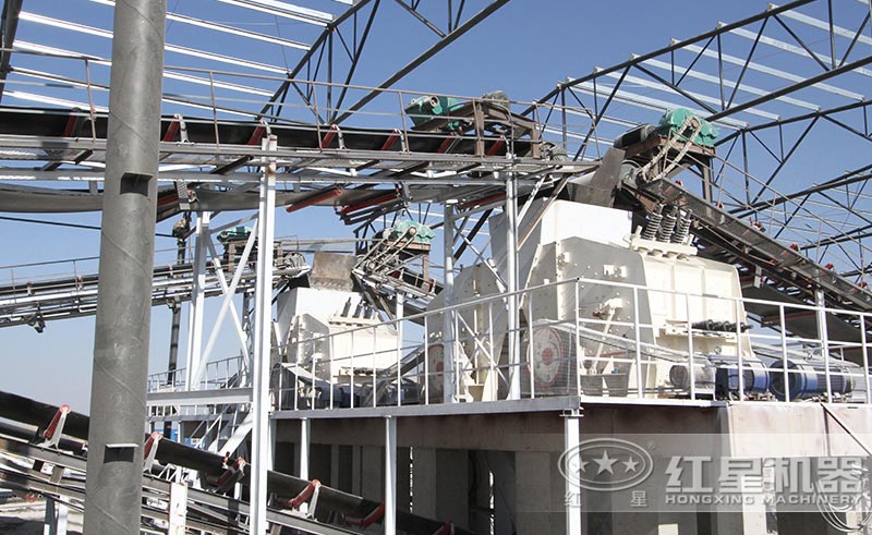 反擊式破碎機現場圖