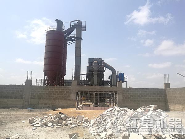 白云石雷蒙磨粉機客戶現(xiàn)場 白云石雷蒙磨粉機客戶現(xiàn)場