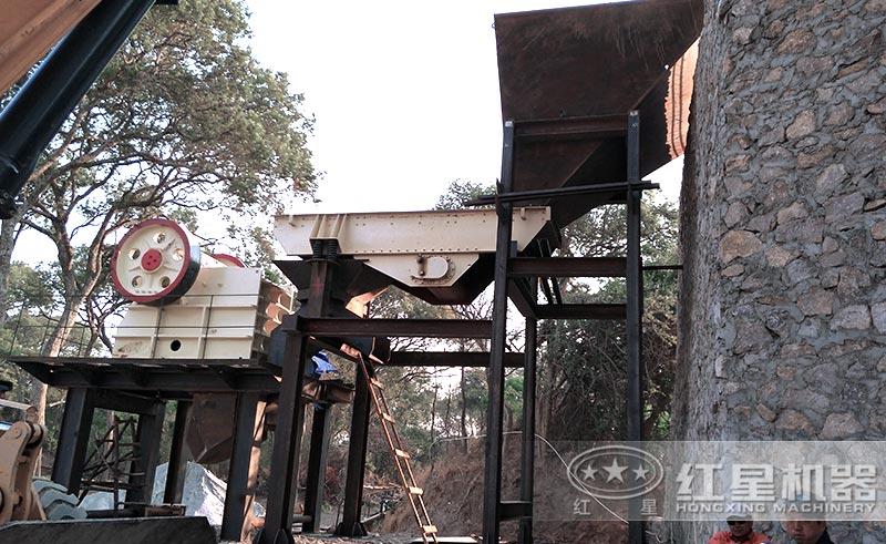 砂石生產線設備安裝中 砂石生產線設備安裝中