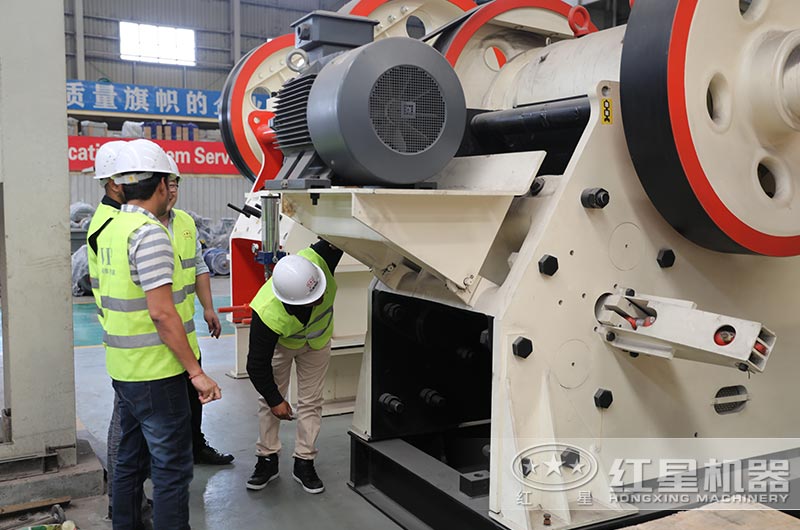 顎式破碎機參觀 顎式破碎機參觀