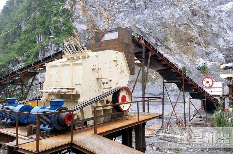 中產(chǎn)量碎石生產(chǎn)現(xiàn)場 中產(chǎn)量碎石生產(chǎn)現(xiàn)場