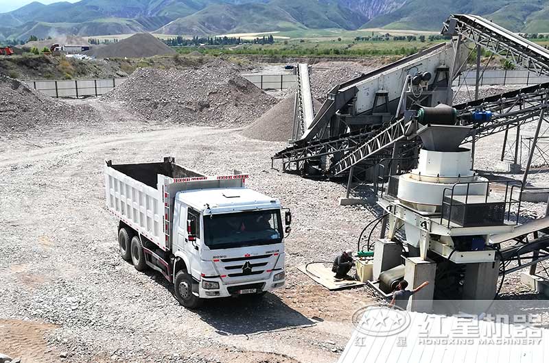 大產(chǎn)量碎石生產(chǎn)現(xiàn)場 大產(chǎn)量碎石生產(chǎn)現(xiàn)場