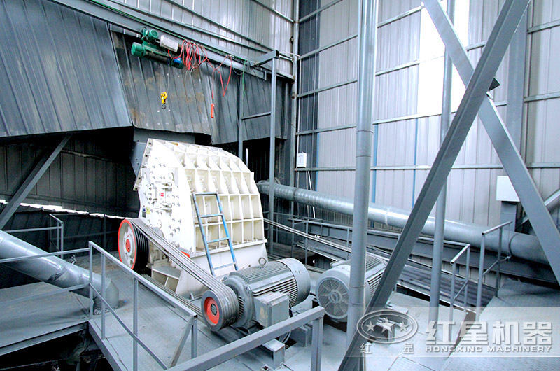 國產錘破碎機生產現場 國產錘破碎機生產現場