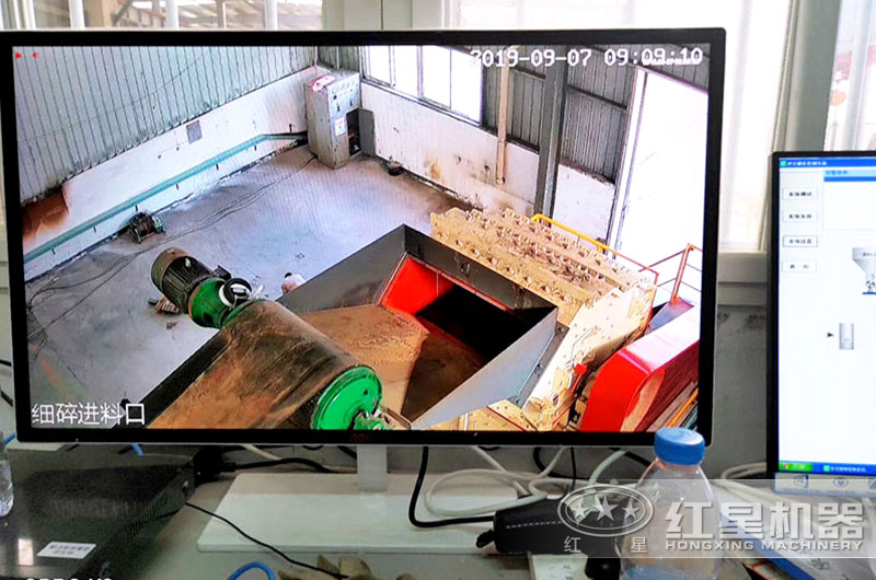 液壓箱式細(xì)碎機(jī)電子屏監(jiān)控