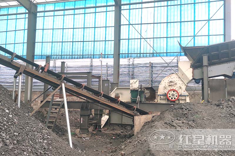 錘式破碎機(jī)生產(chǎn)現(xiàn)場