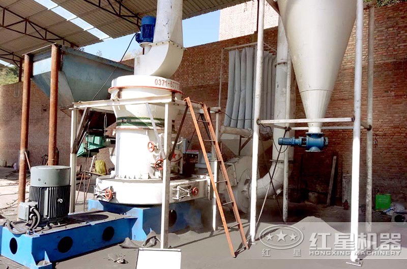 HGM超細磨生產碳酸鈣廣西現場 HGM超細磨生產碳酸鈣廣西現場