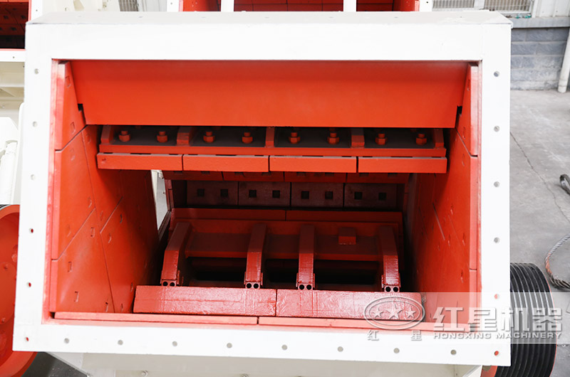 反擊式破碎機內部結構 反擊式破碎機內部結構