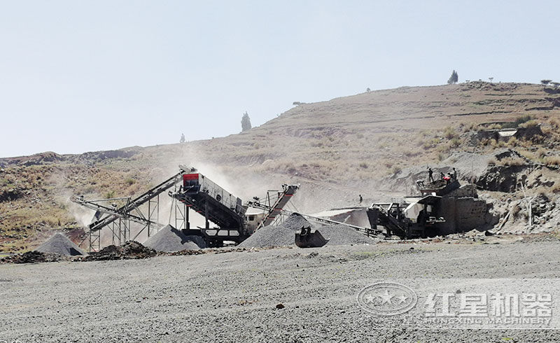 移動(dòng)制砂機(jī)現(xiàn)場 移動(dòng)制砂機(jī)現(xiàn)場