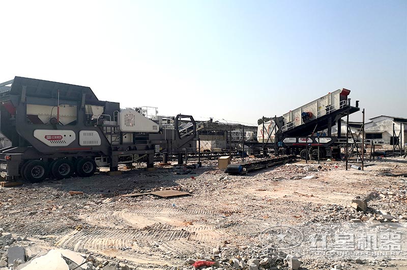 顎破移動粉碎機和反擊破移動粉碎機現場