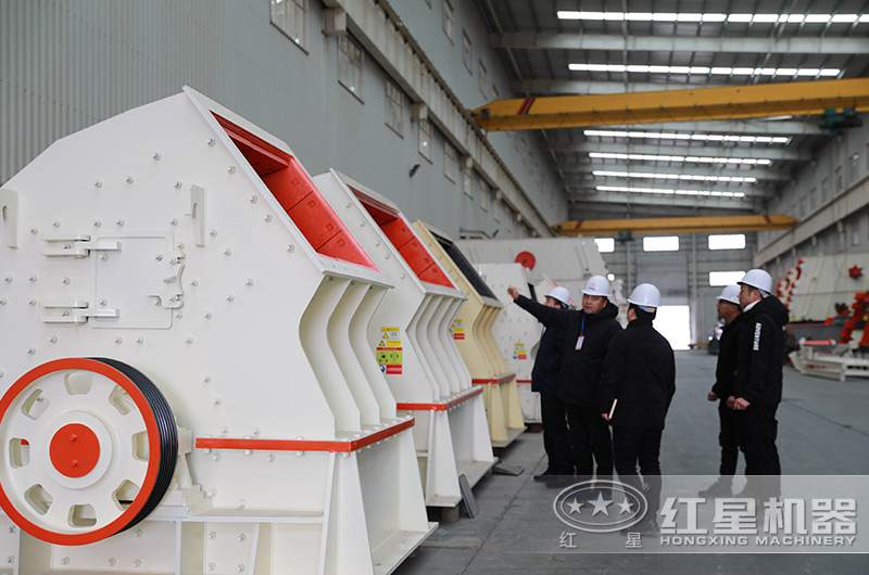客戶來廠考察錘破制砂機設備
