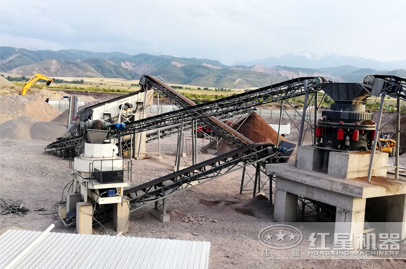 硬巖石破碎加工生產(chǎn)客戶現(xiàn)場(chǎng)