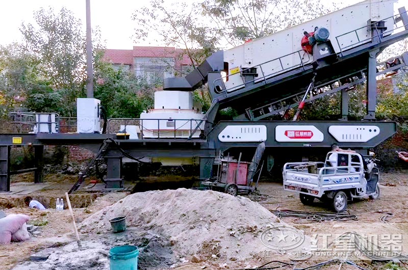 移動(dòng)制砂機(jī)現(xiàn)場(chǎng) 移動(dòng)制砂機(jī)現(xiàn)場(chǎng)