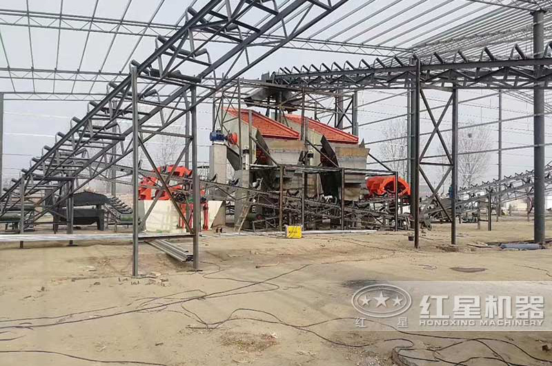 安徽日產(chǎn)6000噸水洗沙生產(chǎn)線現(xiàn)場 安徽日產(chǎn)6000噸水洗沙生產(chǎn)線現(xiàn)場