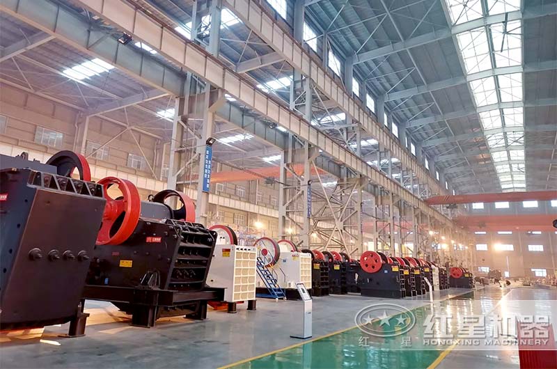 紅星機(jī)器鄂式破碎機(jī)車間實拍 紅星機(jī)器鄂式破碎機(jī)車間實拍