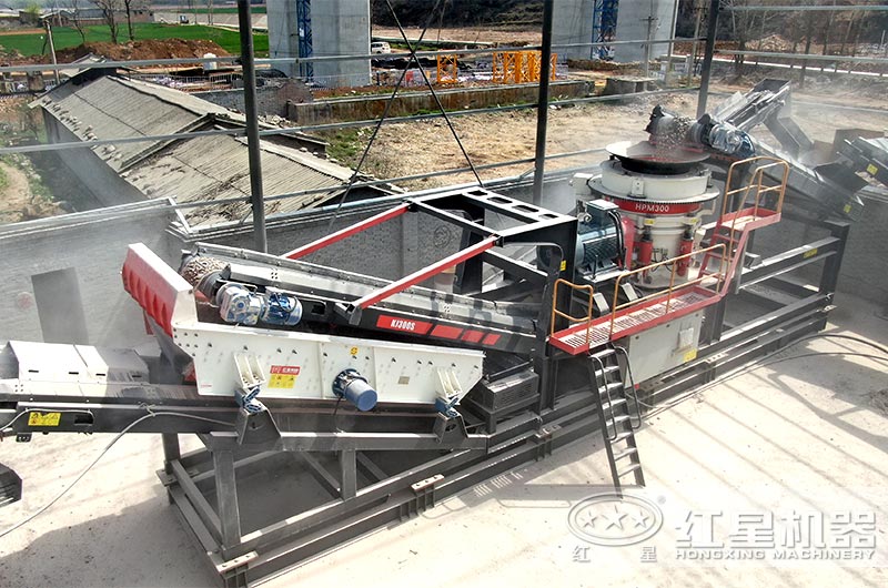 河南廠家生產的移動圓錐破用于高鐵建設現(xiàn)場 河南廠家生產的移動圓錐破用于高鐵建設現(xiàn)場