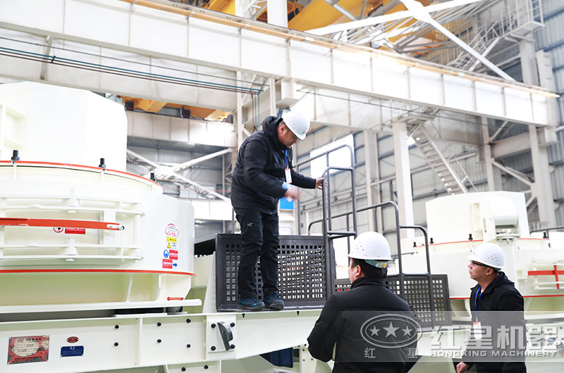 客戶來廠考察制砂機設備 客戶來廠考察制砂機設備