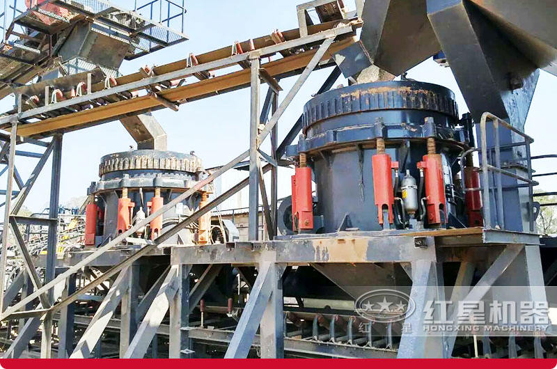 圓錐粉碎機作業現場 圓錐粉碎機作業現場