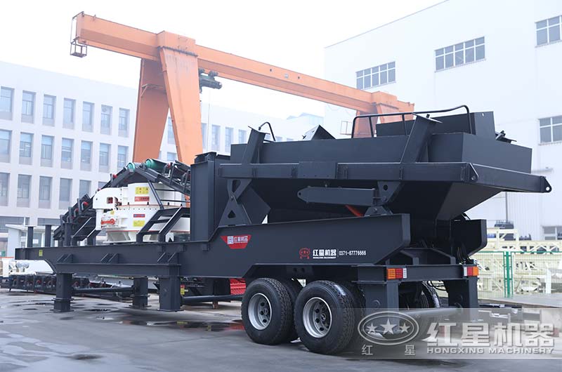 搭載VSI系列的移動(dòng)式制砂機(jī)實(shí)拍 搭載VSI系列的移動(dòng)式制砂機(jī)實(shí)拍