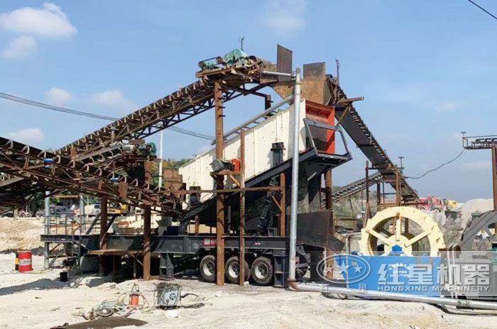 移動制砂碎石一體機生產(chǎn)現(xiàn)場 移動制砂碎石一體機生產(chǎn)現(xiàn)場