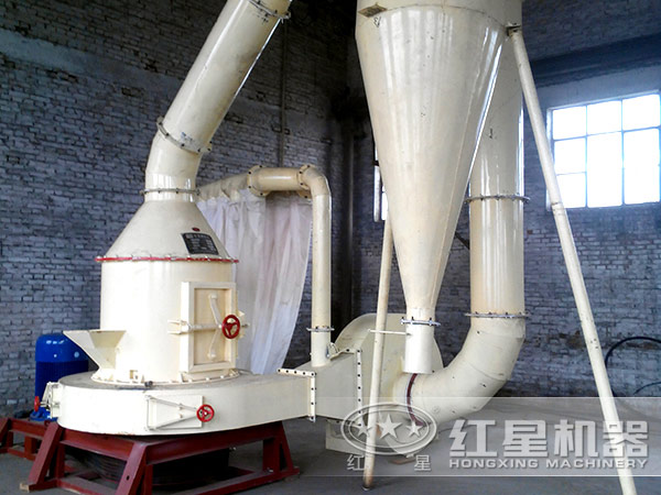 磨粉機現場作業圖 磨粉機現場作業圖