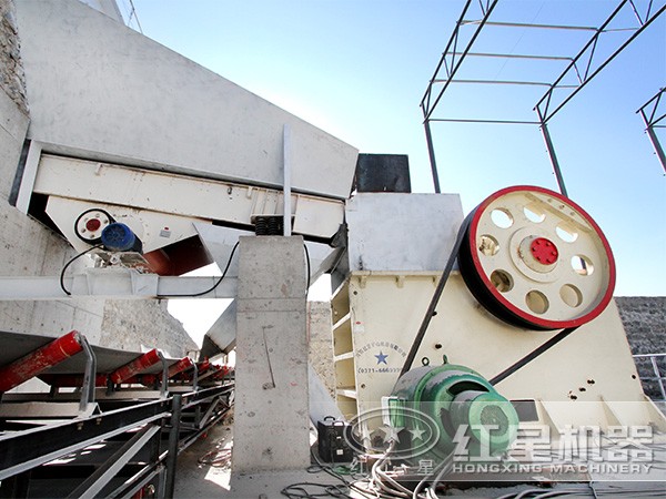 鄂式破碎機停車時 鄂式破碎機停車時