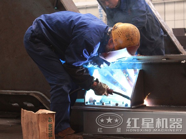 我國(guó)礦山機(jī)械的發(fā)展及創(chuàng)新 我國(guó)礦山機(jī)械的發(fā)展及創(chuàng)新