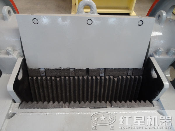 超細顎式破碎機進料口 超細顎式破碎機進料口