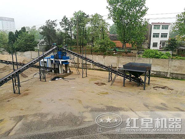 制砂機作業(yè)現(xiàn)場圖 制砂機作業(yè)現(xiàn)場圖