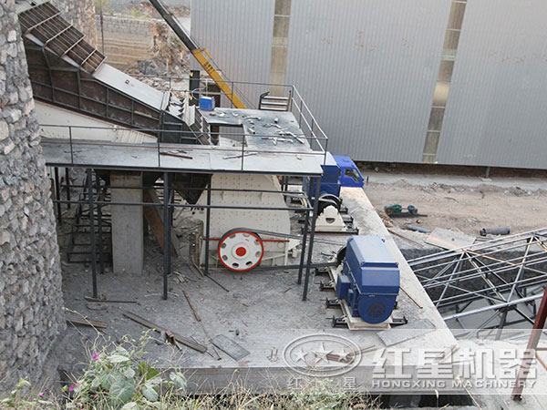 砂石廠作業現場作業圖