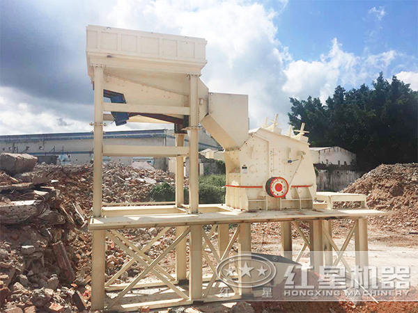 反擊式破碎機(jī) 反擊式破碎機(jī)