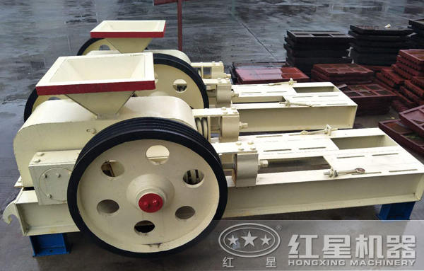 單電機對輥式粉碎機 單電機對輥式粉碎機